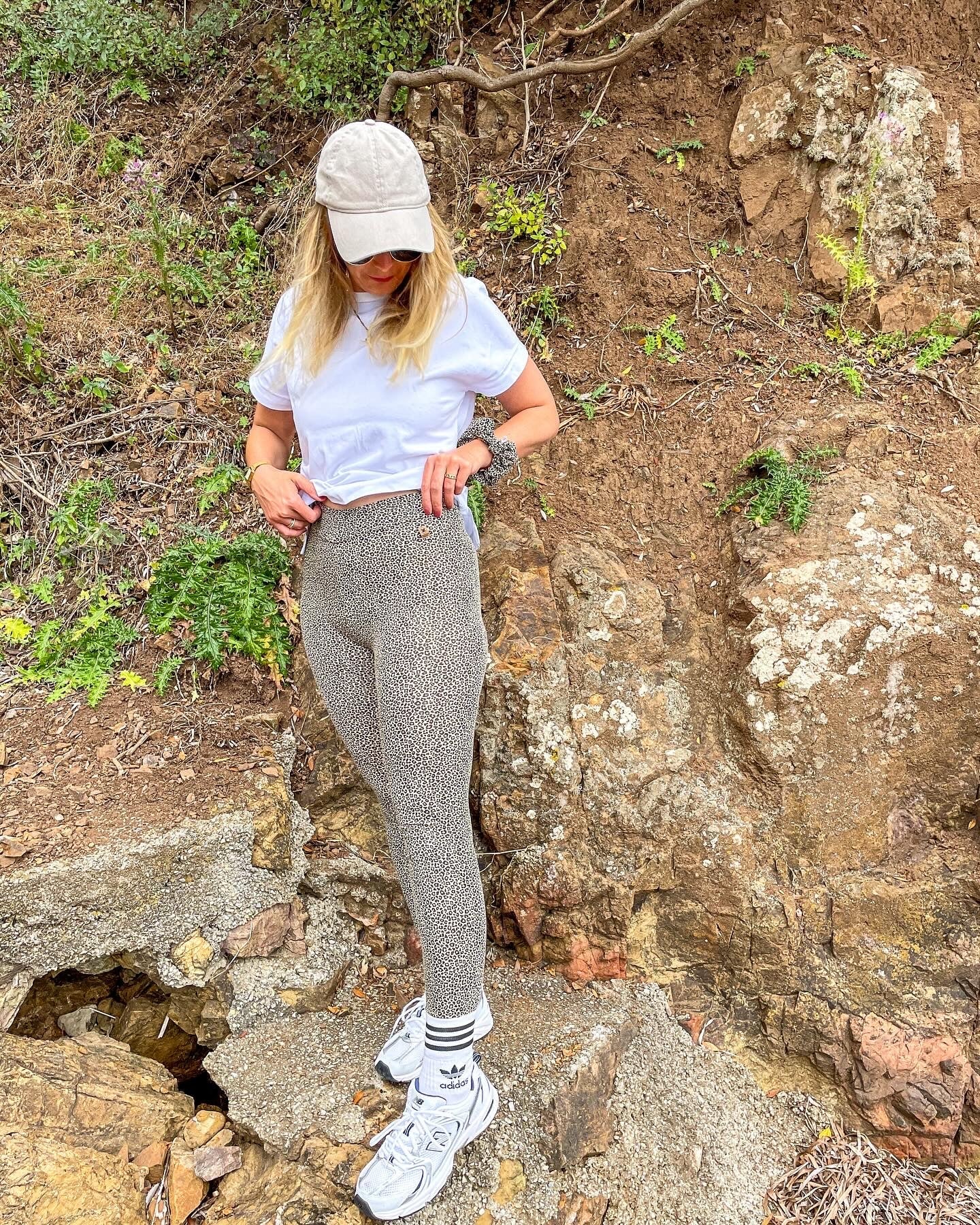 LEGGINGS